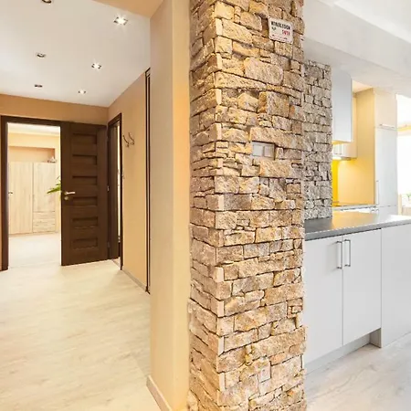 Homestay Cozy At Metro Station, Private Bathroom, 9minutes Oldtown, 15minutes Airport, Wifi *