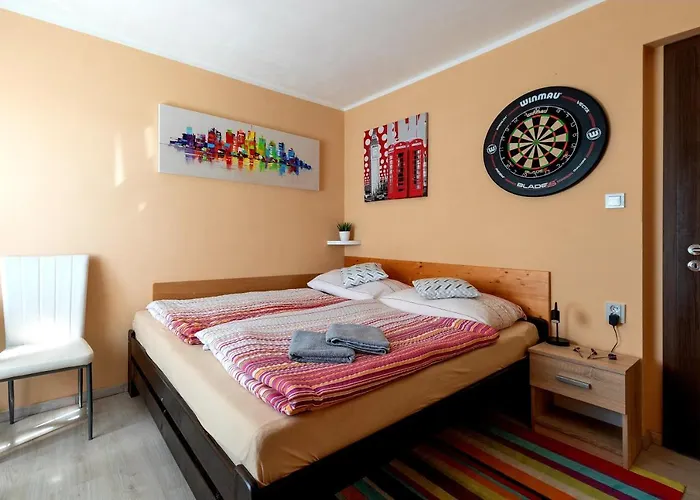 Alloggio in famiglia Cozy At Metro Station, Private Bathroom, 9minutes Oldtown, 15minutes Airport, Wifi *