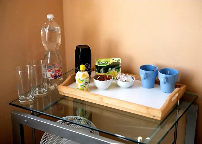 Alloggio in famiglia Cozy At Metro Station, Private Bathroom, 9minutes Oldtown, 15minutes Airport, Wifi *